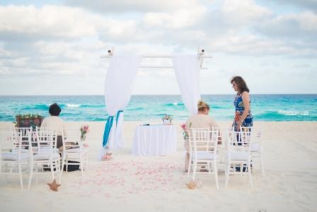 boda sencilla en la playa con pocos invitados